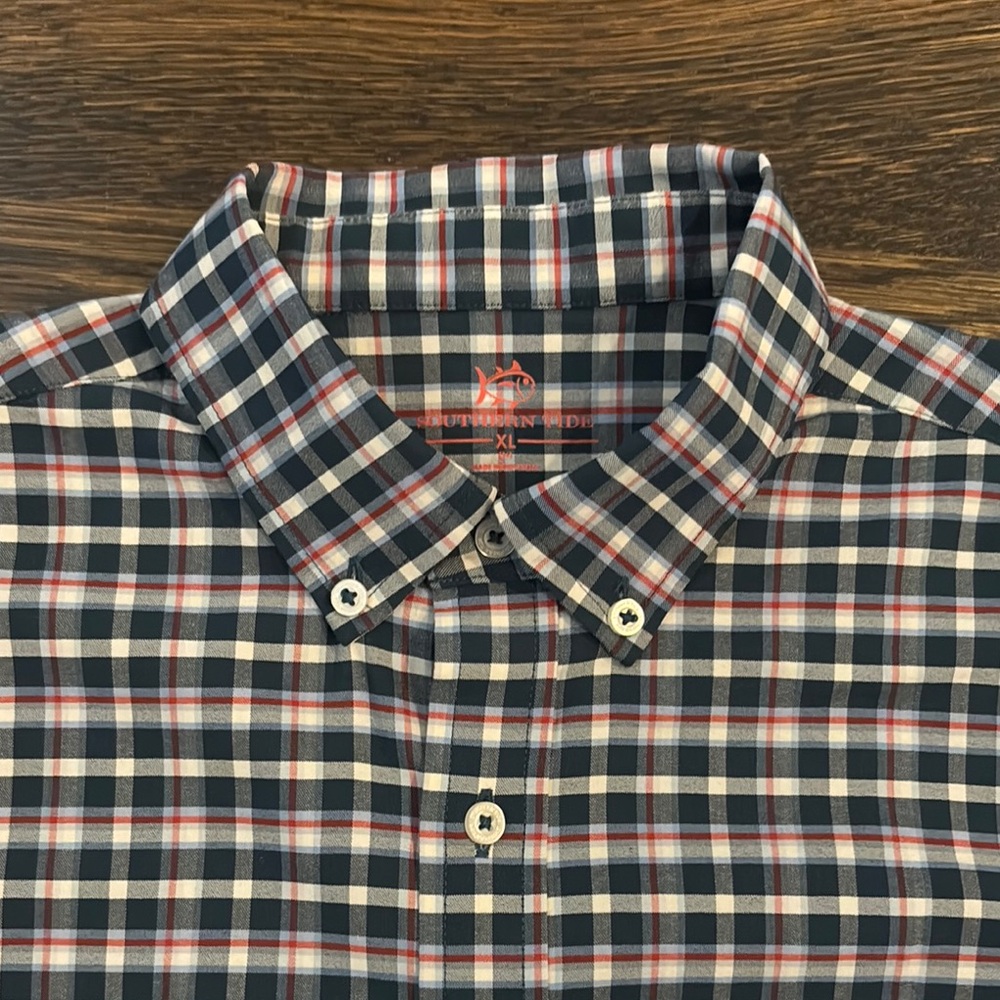 Southern Tide Blue and Red Casual Button Down Shirt